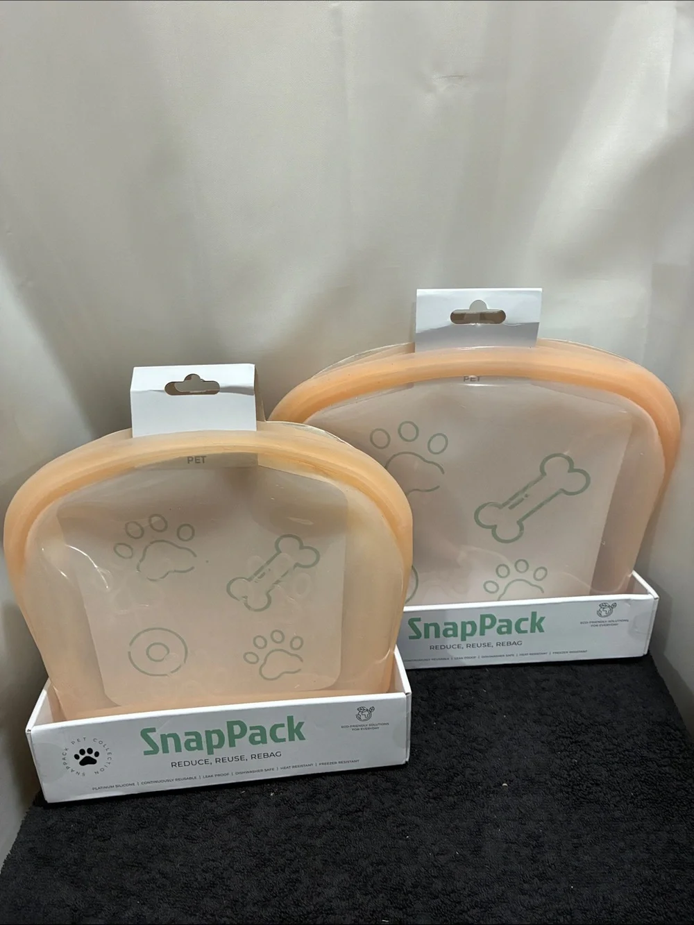 Reusable Silicone Snack Bags - Peach Paw Print Set NWT